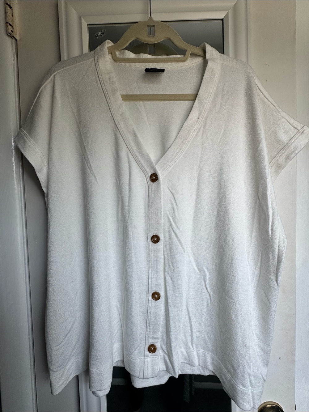 Bobeau White Button-Front V-Neck Knit Top NWOT